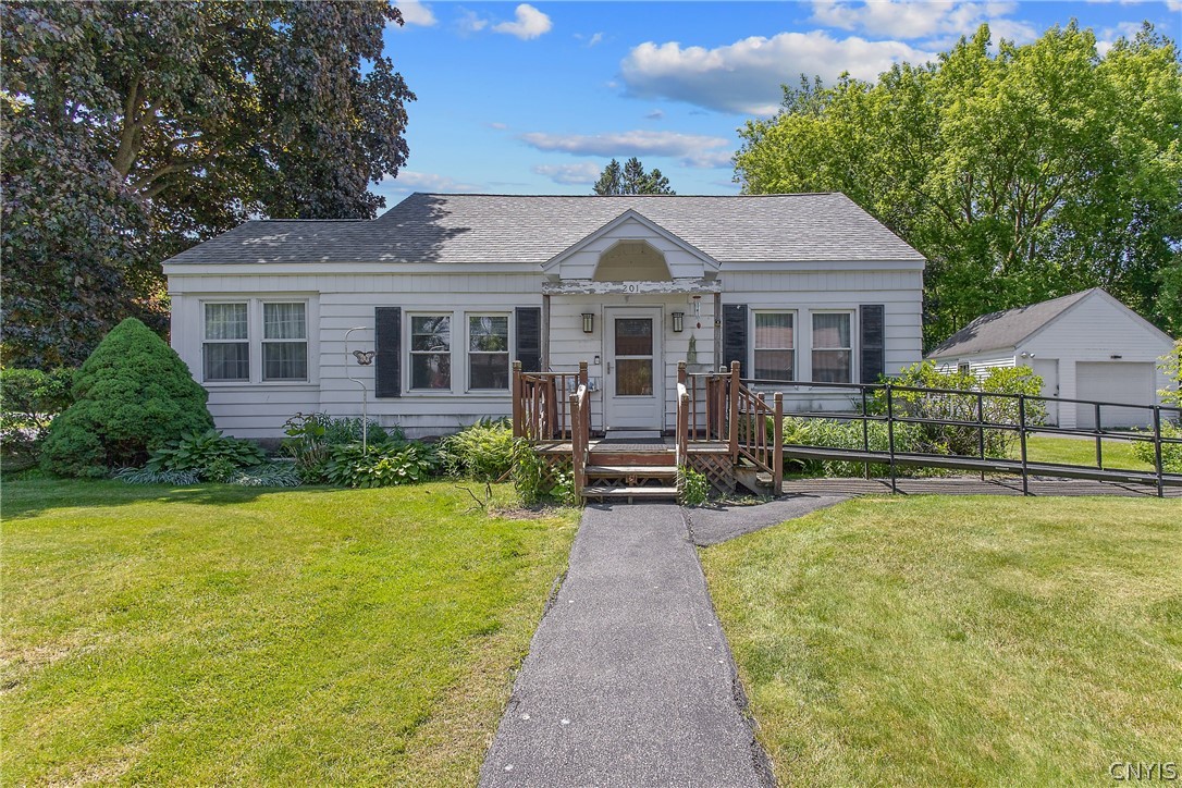 201 Sheridan Road Salina, NY 13090 - Photo 1 of 31