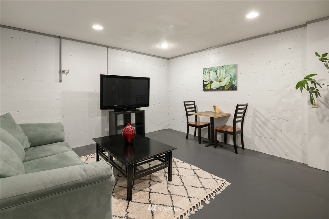 6727 South Langston Road Seattle, WA 98178 - Photo 29 of 30 Gallery Image 29