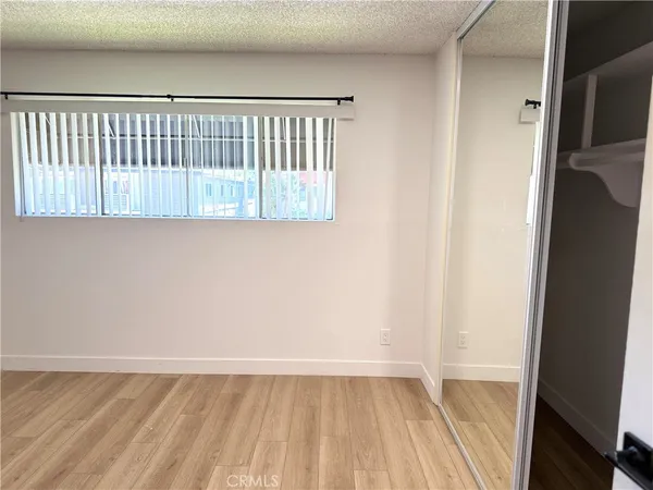 $2,295 | 18657 Collins Street, Unit 12A, Tarzana, CA 91356
