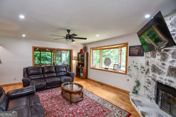 $487,900 | 327 Brucken Strasse, Unit 601, Helen, GA 30545