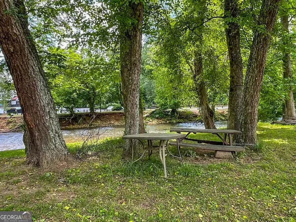 $487,900 | 327 Brucken Strasse, Unit 601, Helen, GA 30545