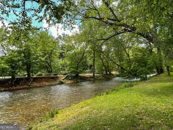 $487,900 | 327 Brucken Strasse, Unit 601, Helen, GA 30545