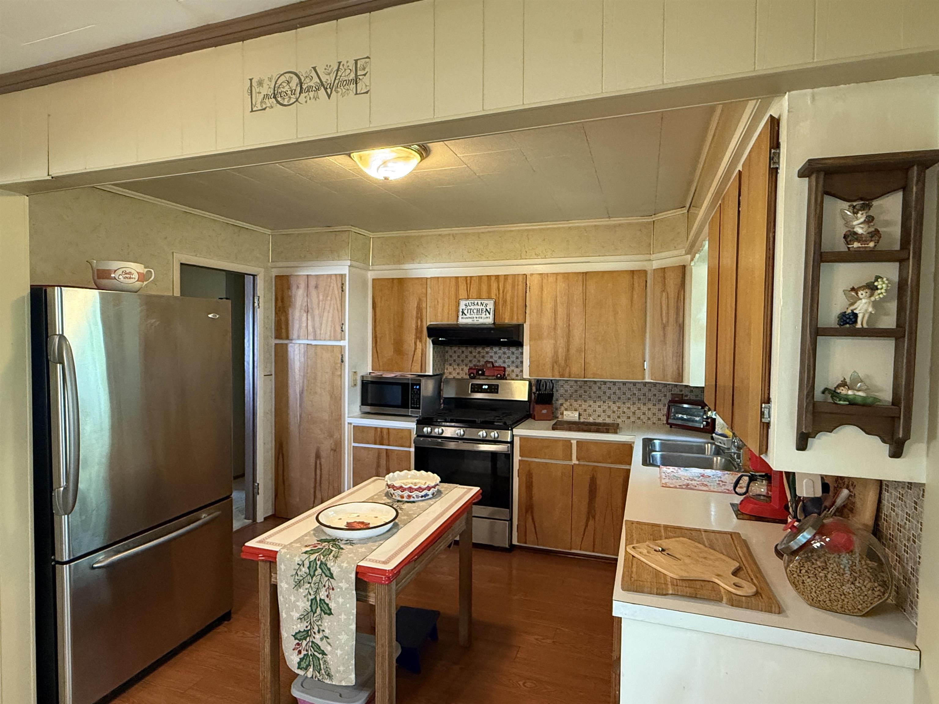 182 Highway 61 Gladwin, MI 48624 - Photo 8 of 37