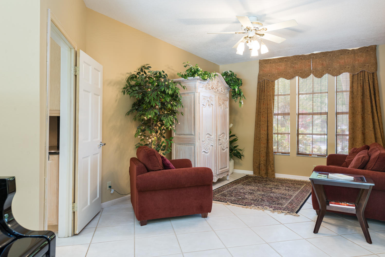 2865 Northwest 29th Drive Boca Raton, FL 33434 - Photo 8 of 47 Dinning/sitting room