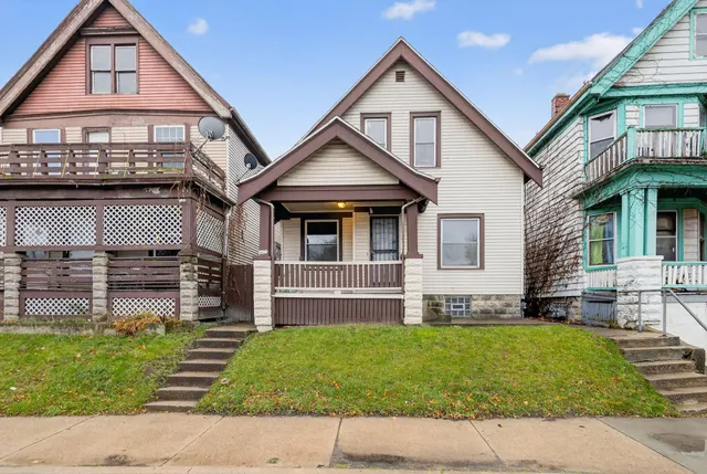 $104,900 | 3615 West Center Street, Milwaukee, WI 53210
