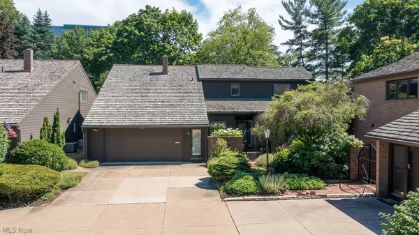 $529,000 | 333 North Portage Path, Unit 6, Akron, OH 44303