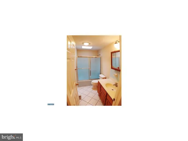 $399,500 | 26 Tall Oaks Drive, Clementon, NJ 08021