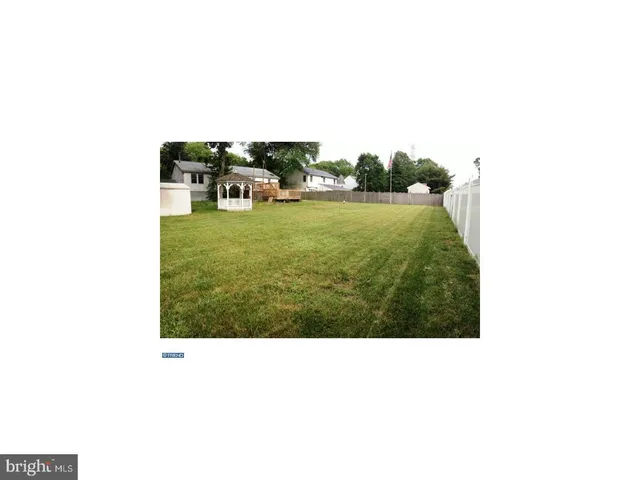 $399,500 | 26 Tall Oaks Drive, Clementon, NJ 08021