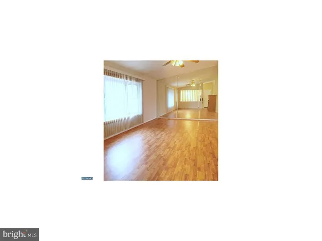 $399,500 | 26 Tall Oaks Drive, Clementon, NJ 08021