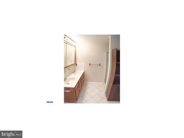 $399,500 | 26 Tall Oaks Drive, Clementon, NJ 08021