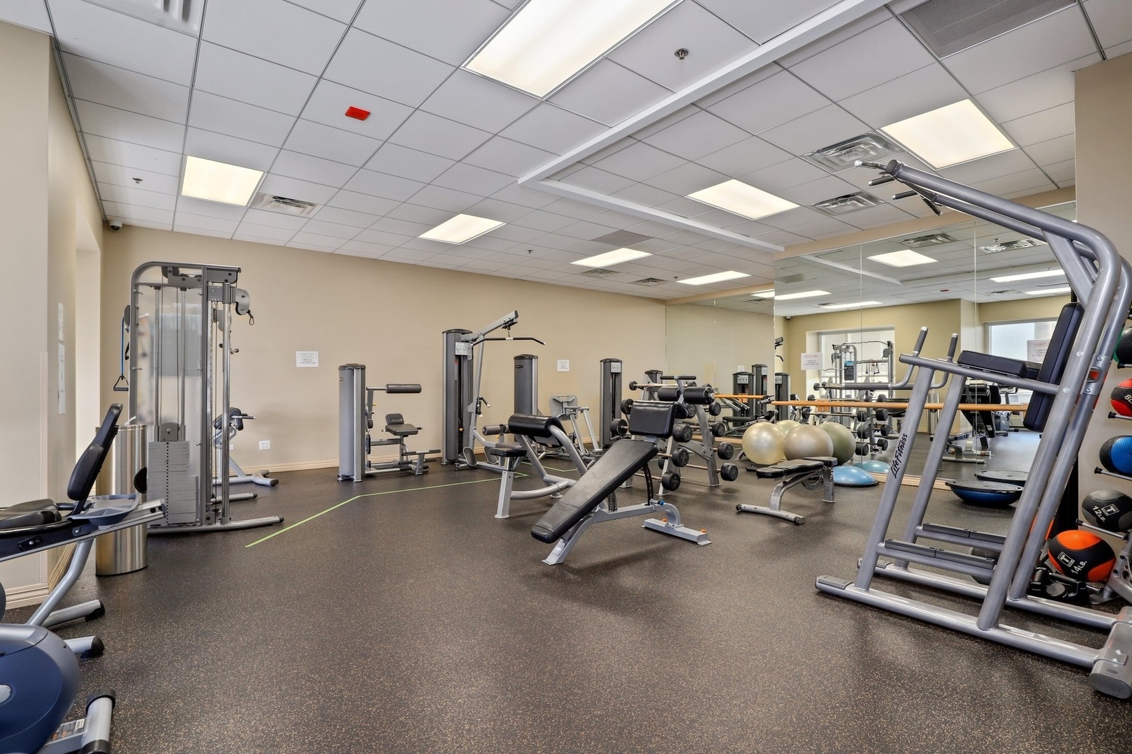 512 North McClurg Court, Unit 1705 Chicago, IL 60611 - Photo 23 of 24