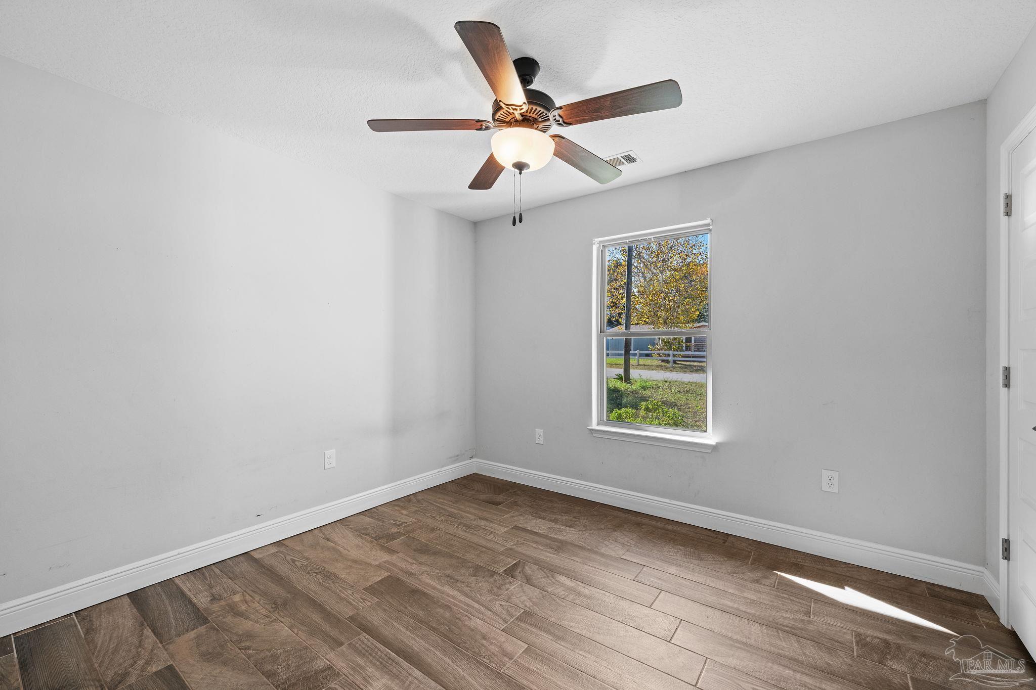 1762 Kell Road Gulf Breeze, FL 32563 - Photo 24 of 31 Gallery Image 24
