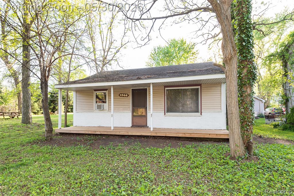 1946 Union Lake Road Commerce Township, MI 48382 - Photo 2 of 44