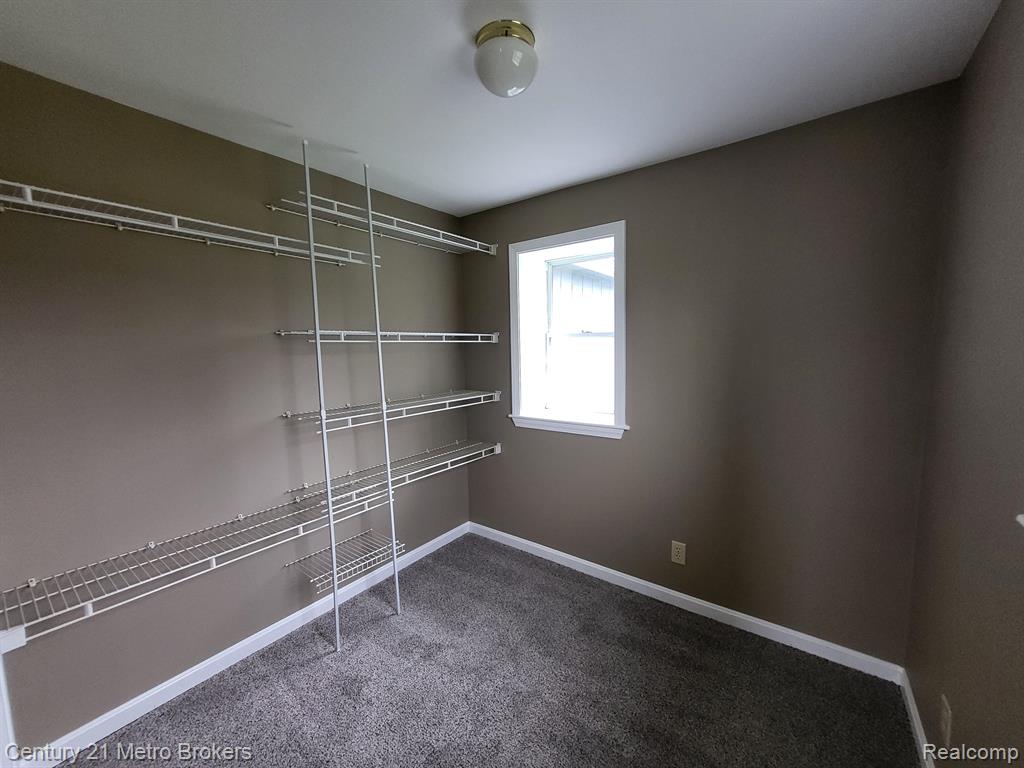 3811 Davison Road Lapeer, MI 48446 - Photo 16 of 18