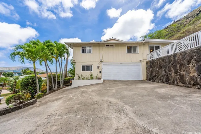 $3,500,000 | 298 Moomuku Place, Honolulu, HI 96821