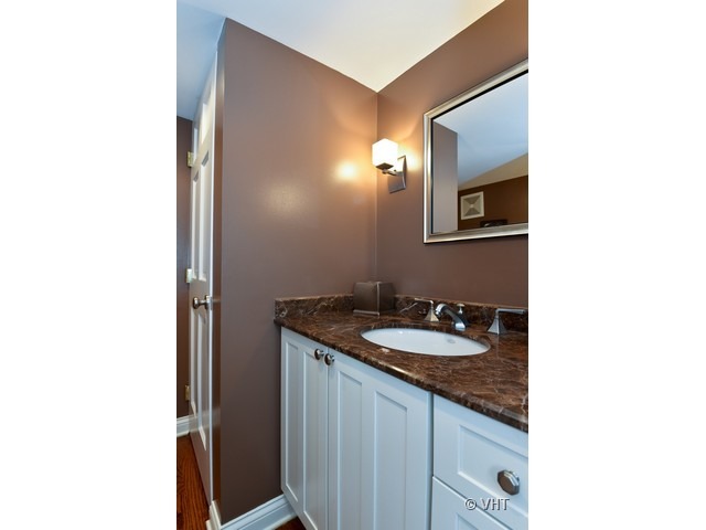 1628 North Mohawk Street, Unit 1628 Chicago, IL 60614 - Photo 11 of 15