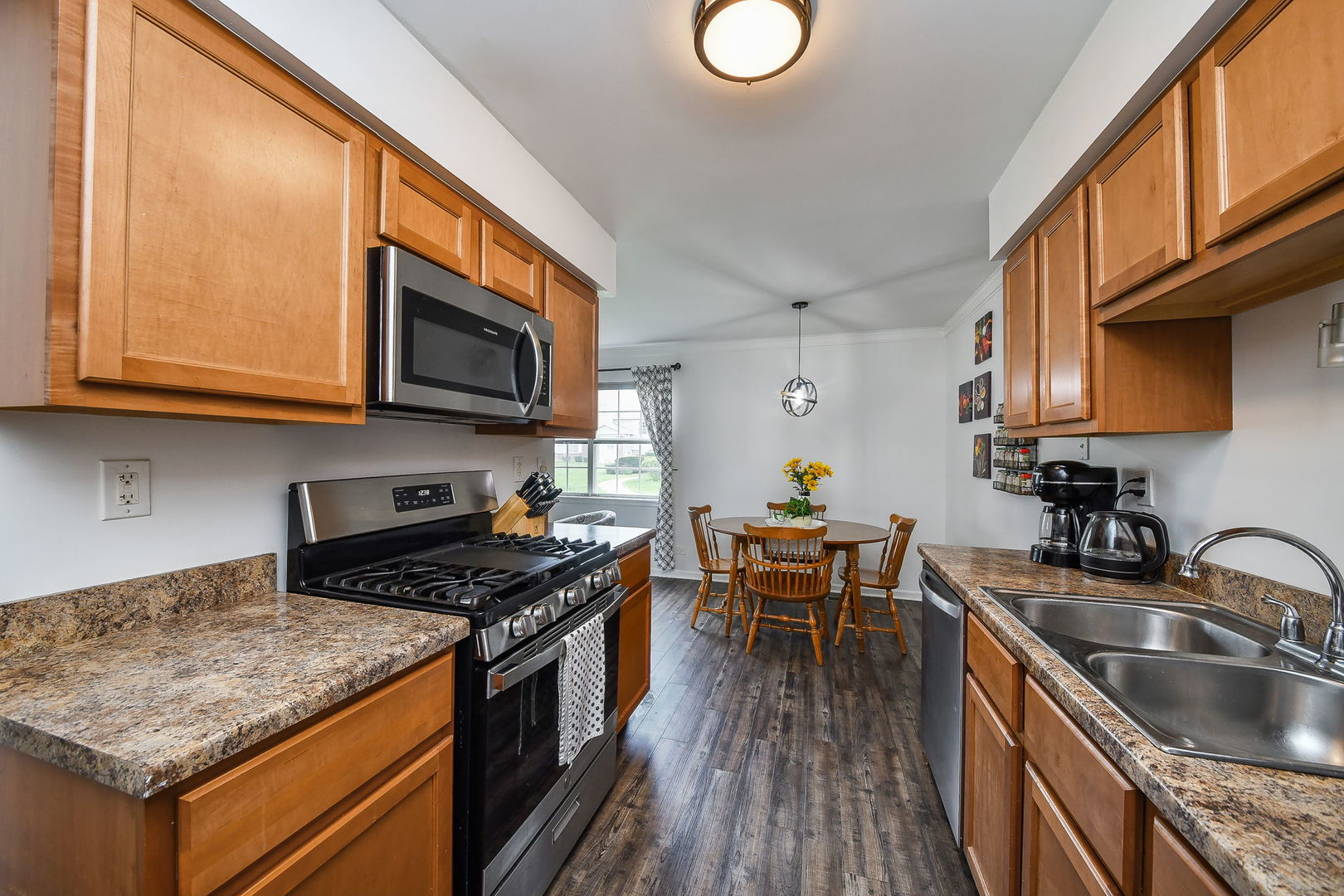 1554 Timber Trail Wheaton, IL 60189 - Photo 6 of 16