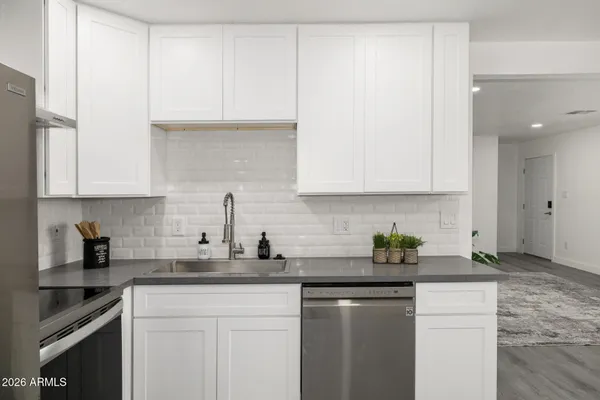 $385,000 | 3030 North 38th Drive, Phoenix, AZ 85019