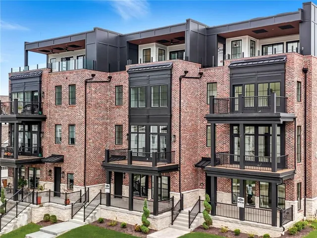 $1,525,000 | 66 1st Street, Oakmont, PA 15139