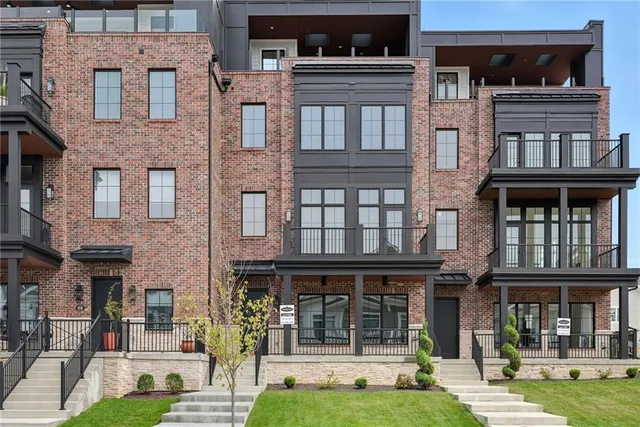 $1,525,000 | 66 1st Street, Oakmont, PA 15139