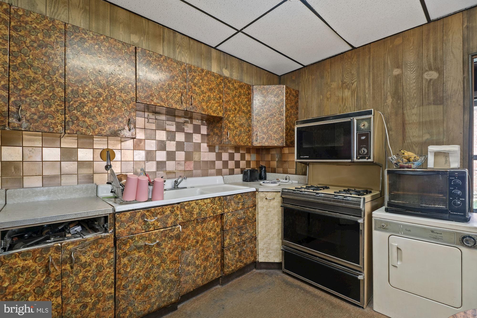 5020 Duffield Street Philadelphia, PA 19124 - Photo 11 of 23 Gallery Image 11