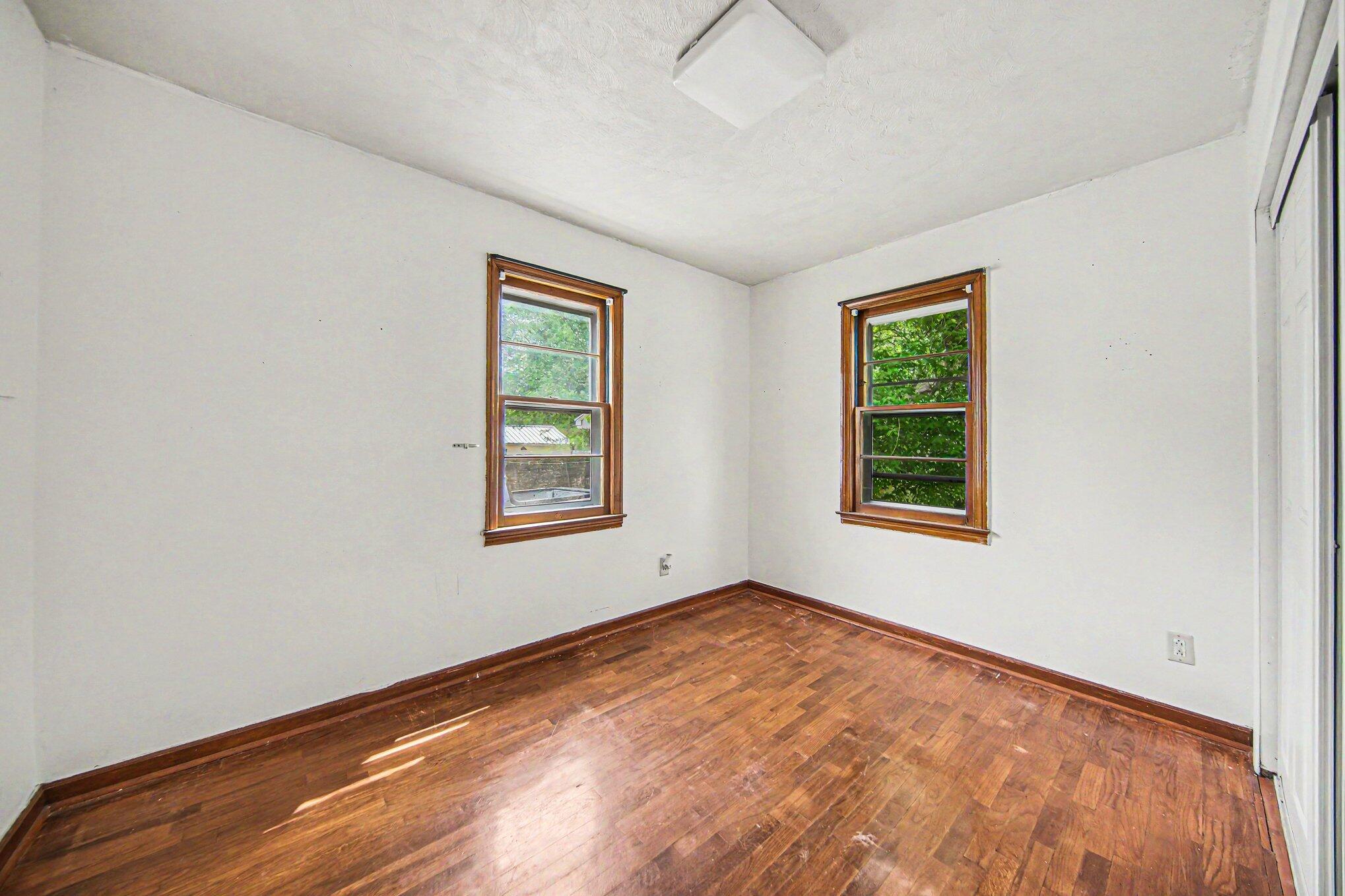 853 Addison Street Adrian, MI 49221 - Photo 18 of 30 019_dscf5630_612