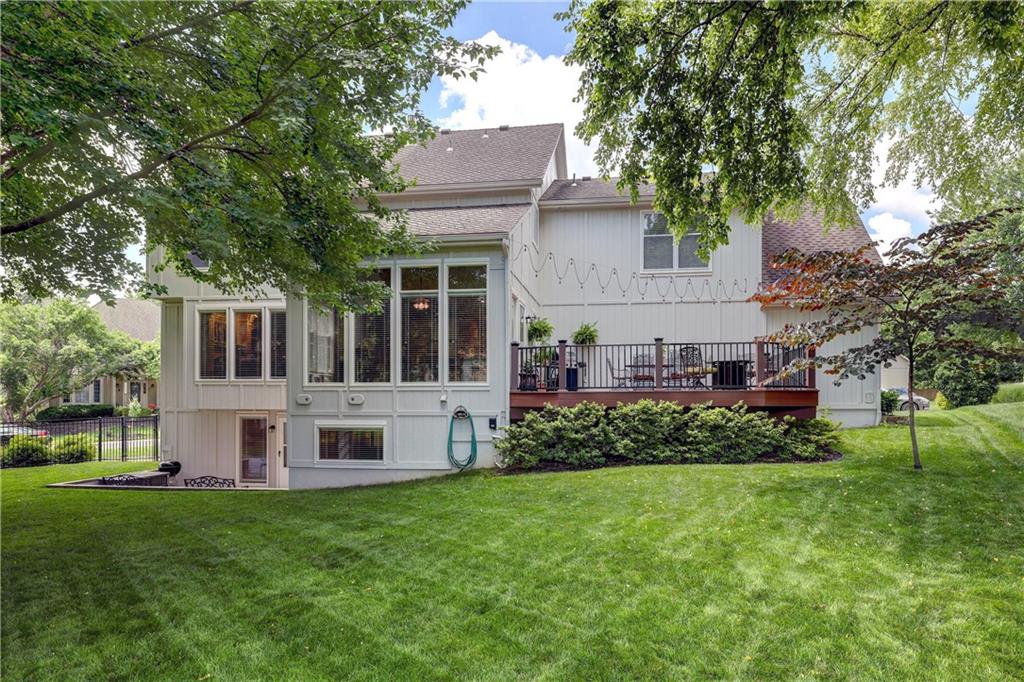 13017 Reeder Street Overland Park, KS 66213 - Photo 6 of 35