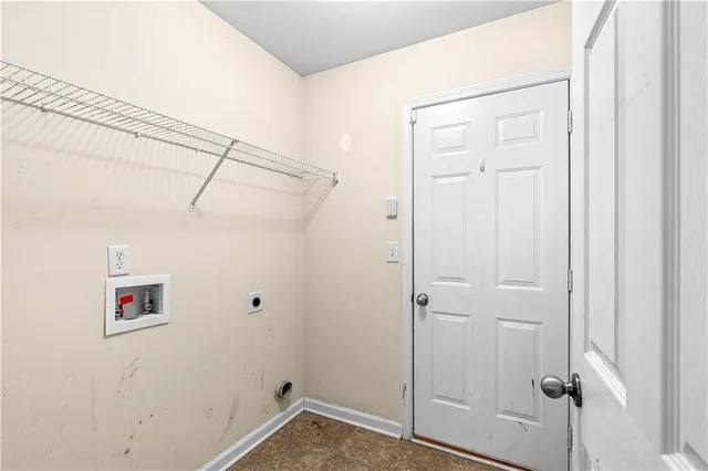 a view of a lake in middle of a city