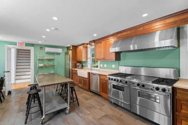 $5,500,000 | 1189 Pequot Trail, Stonington, CT 06378