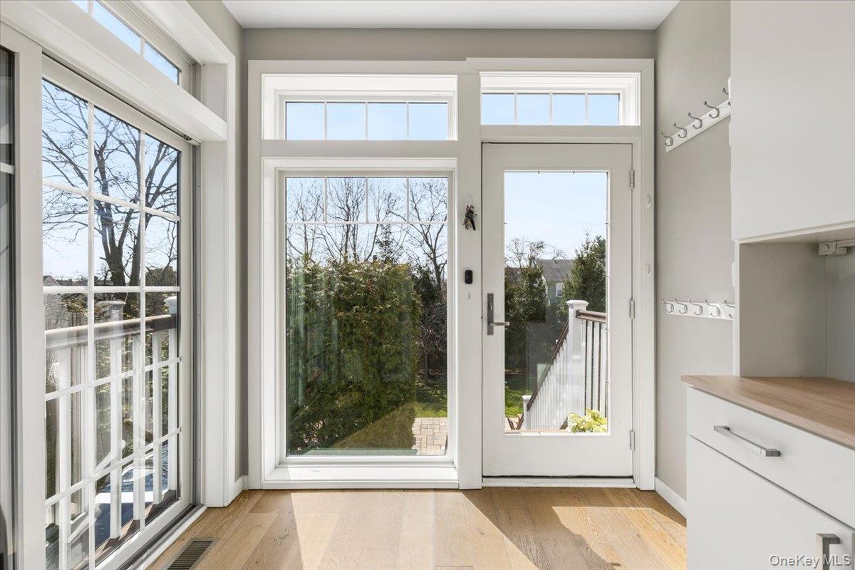 73 Maple Avenue New Rochelle, NY 10801 - Photo 13 of 23