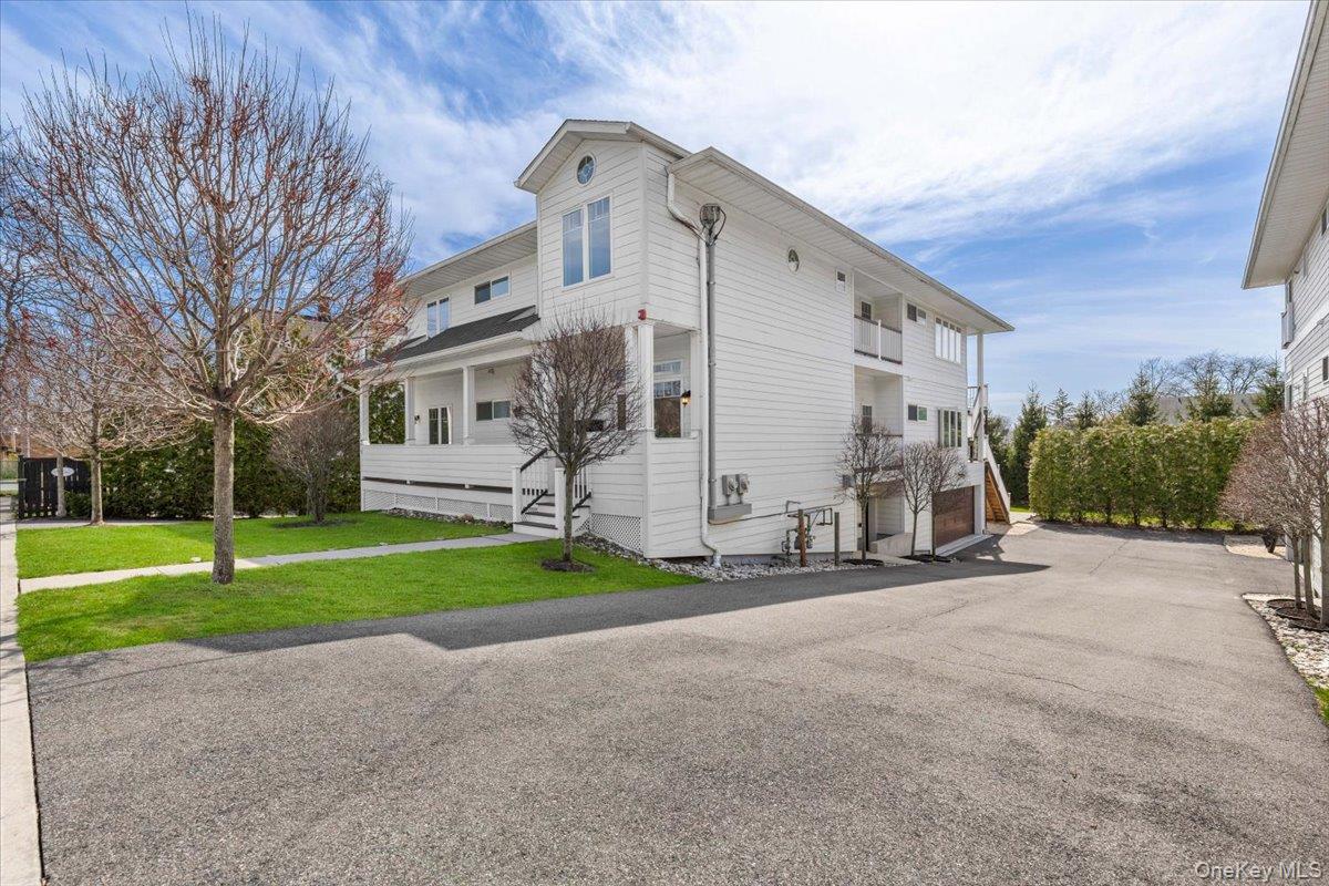 73 Maple Avenue New Rochelle, NY 10801 - Photo 4 of 23