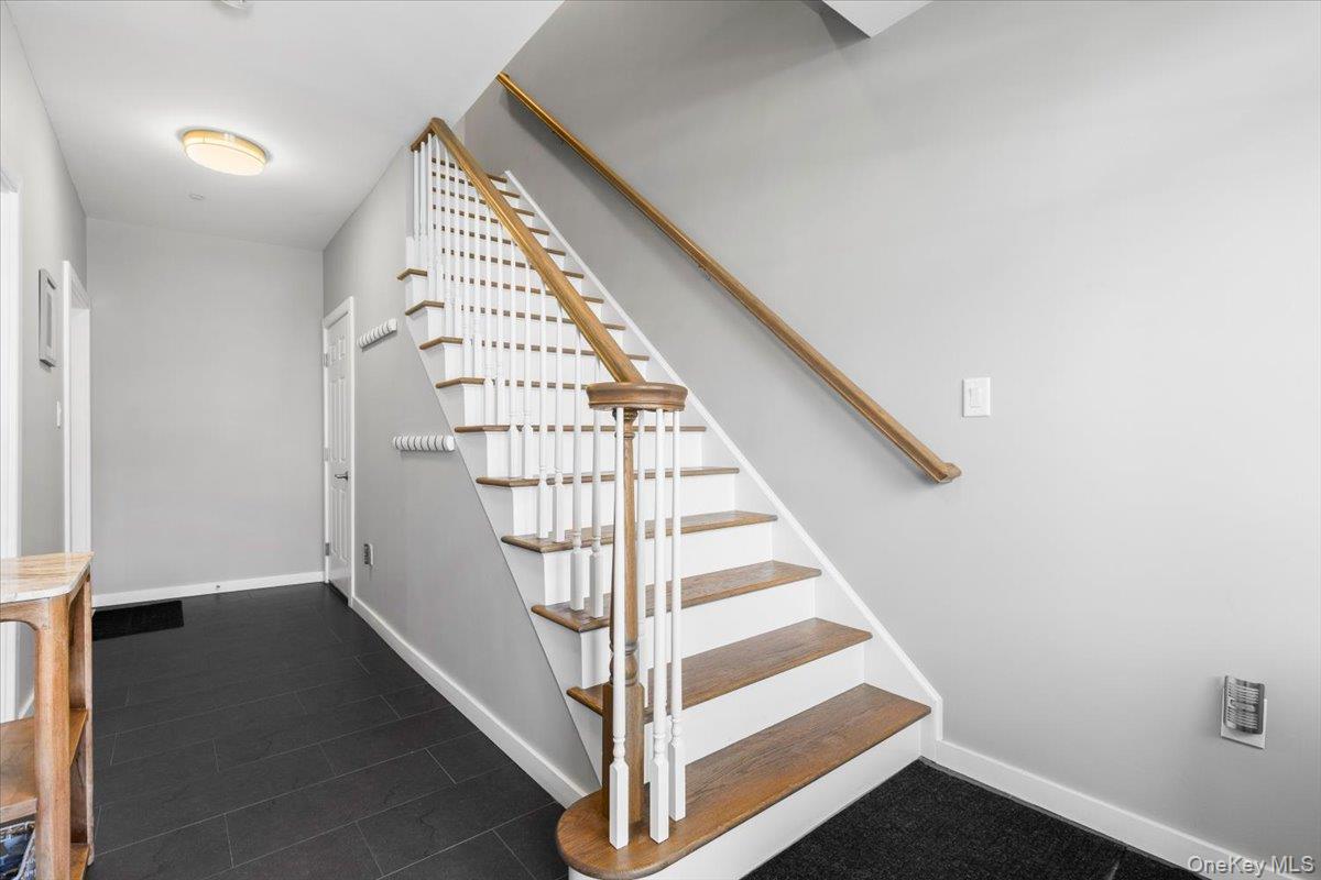 73 Maple Avenue New Rochelle, NY 10801 - Photo 5 of 23