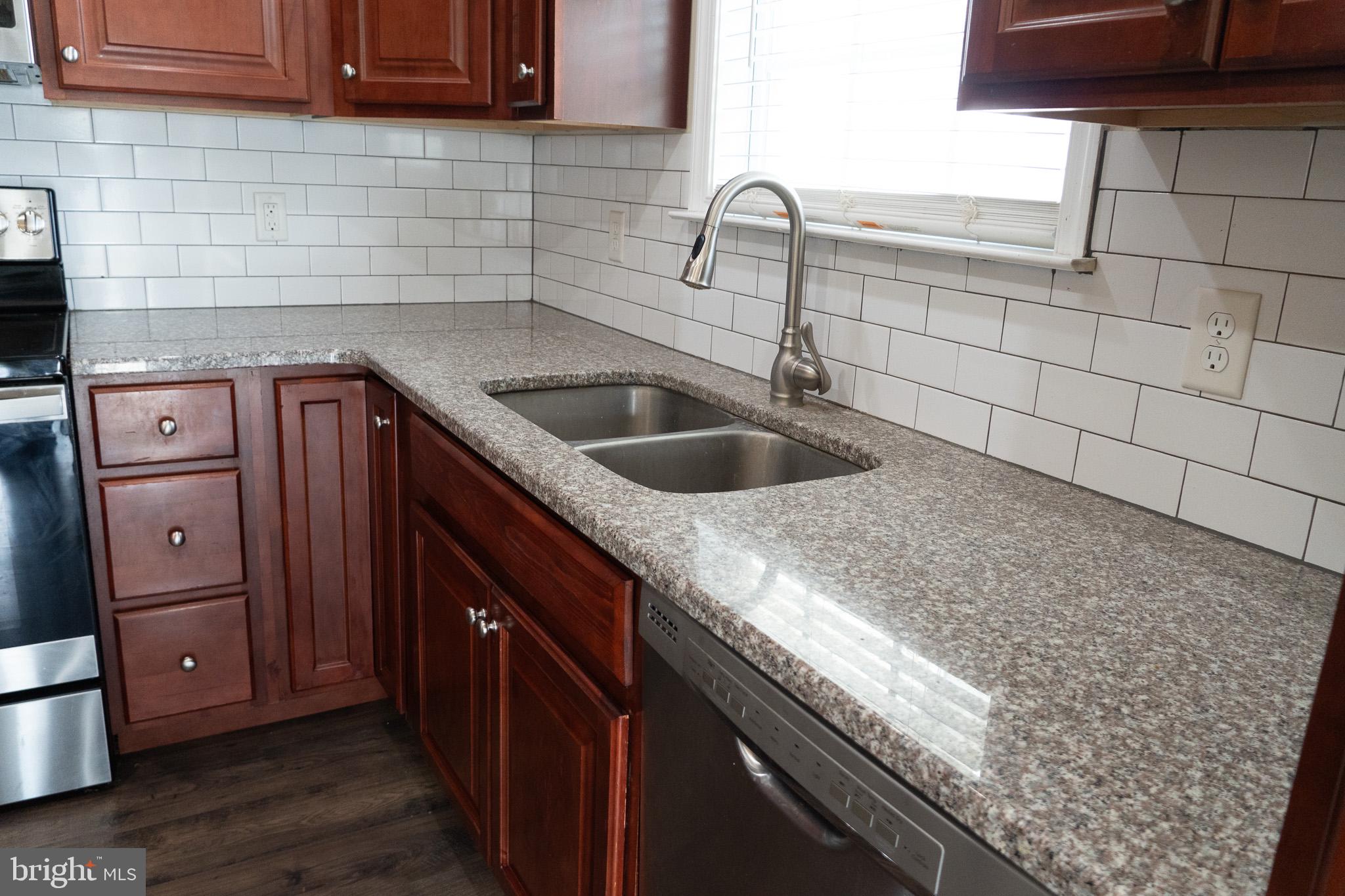 27 Sun Ridge Drive Felton, DE 19943 - Photo 15 of 41 Modern kitchen with elegant finishes.