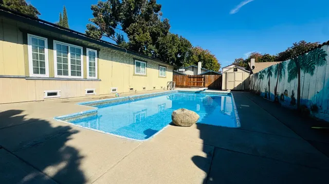 $450,000 | 2504 Brandeis Way, Modesto, CA 95358