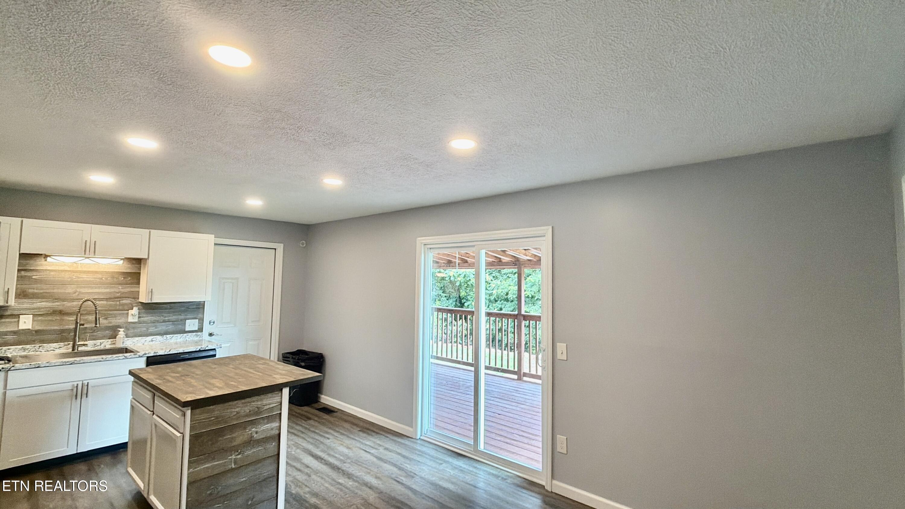 618 Essary Road Tazewell, TN 37879 - Photo 15 of 46 IMG_4764