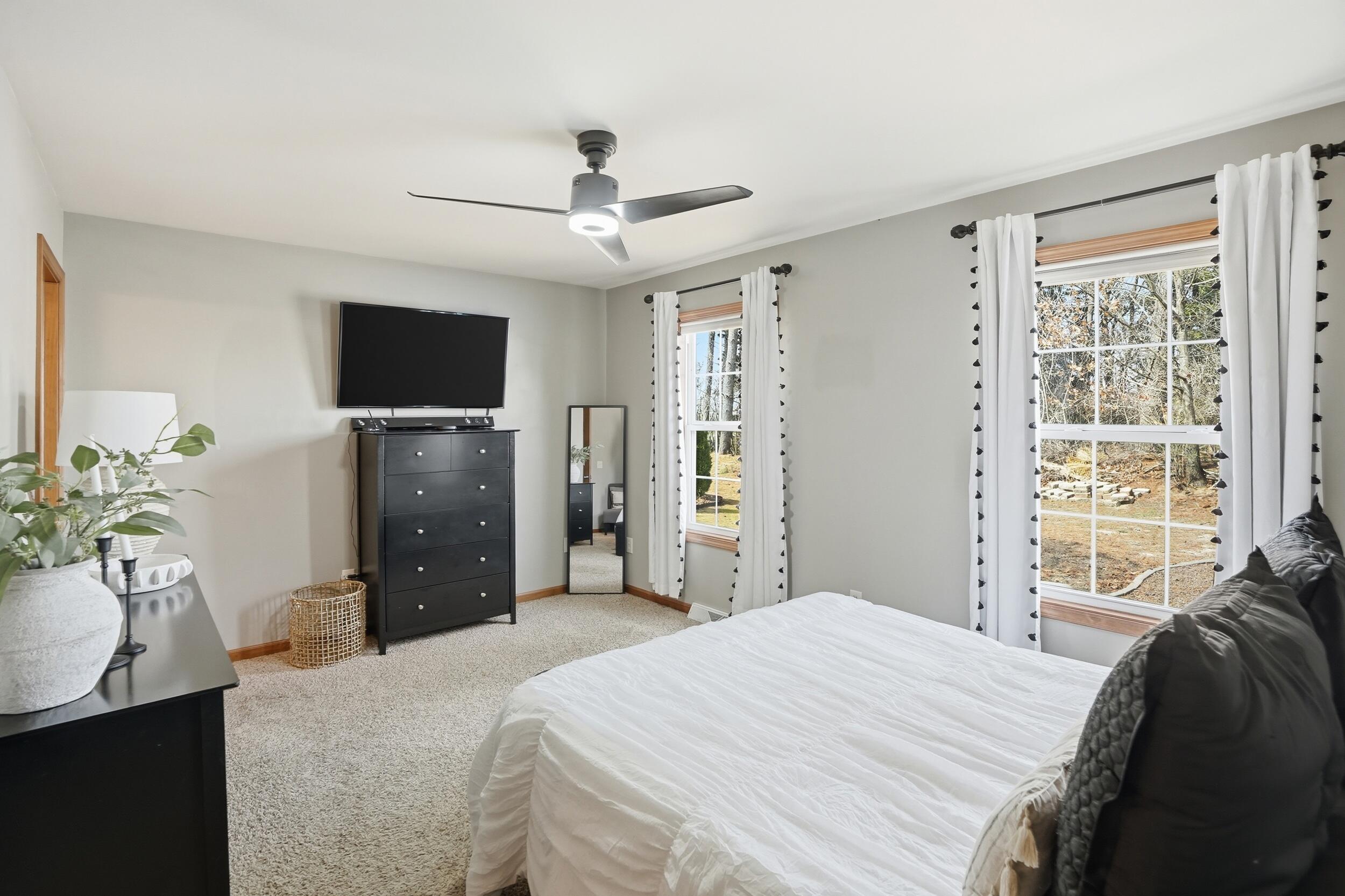 414 17th Street Southeast De Motte, IN 46310 - Photo 12 of 25 2500x1666