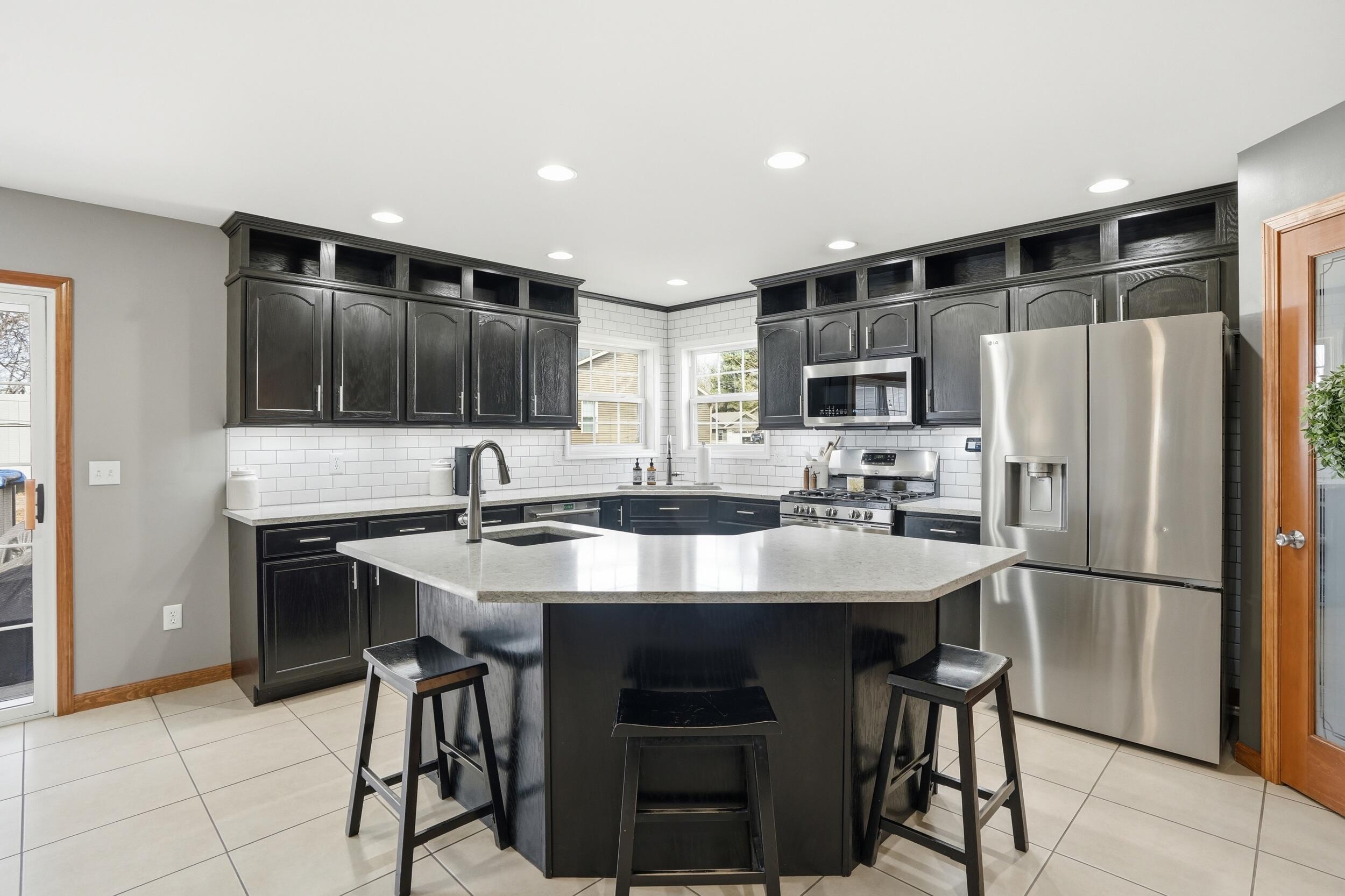 414 17th Street Southeast De Motte, IN 46310 - Photo 6 of 25 2500x1666