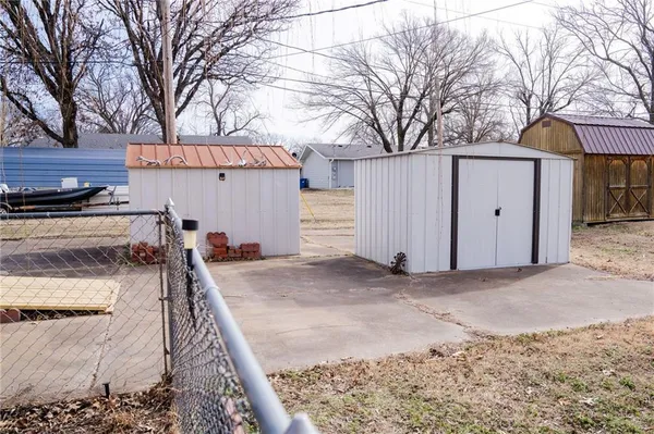 $90,000 | 518 North Lincoln Street, Erie, KS 66733