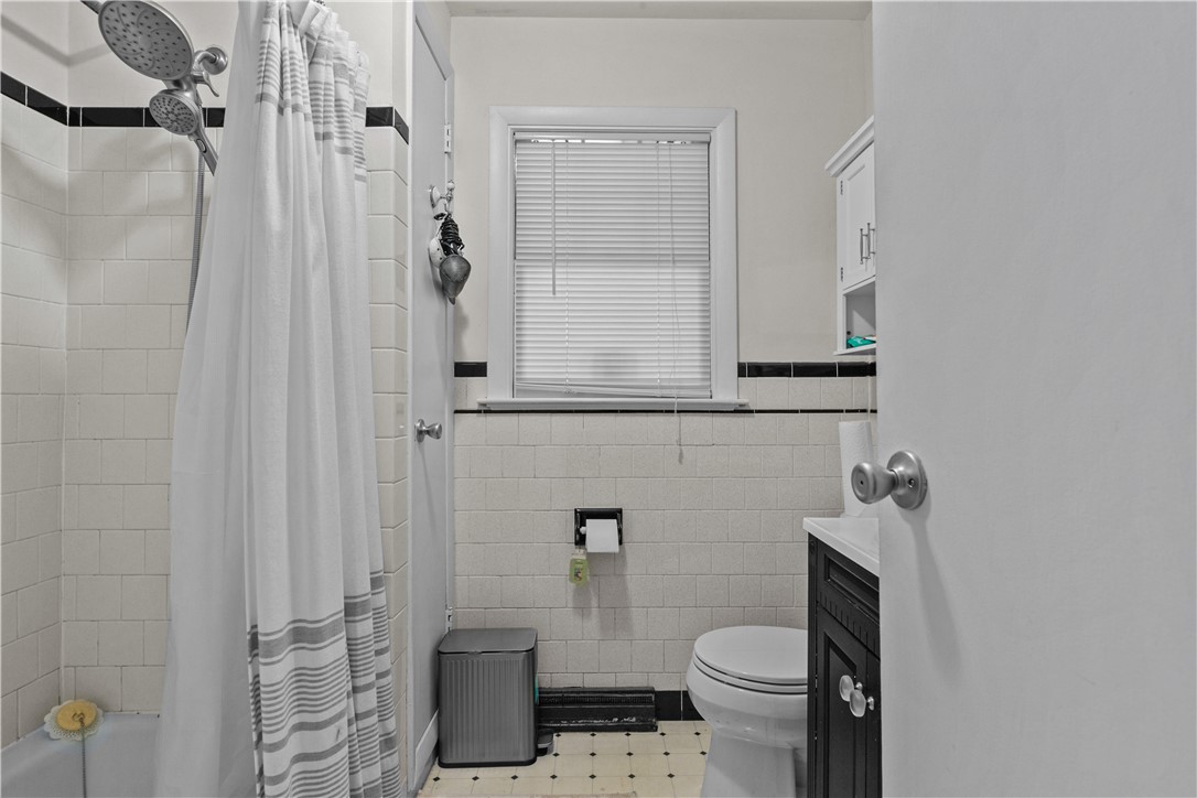 161 Mitchell's Lane Middletown, RI 02842 - Photo 14 of 30