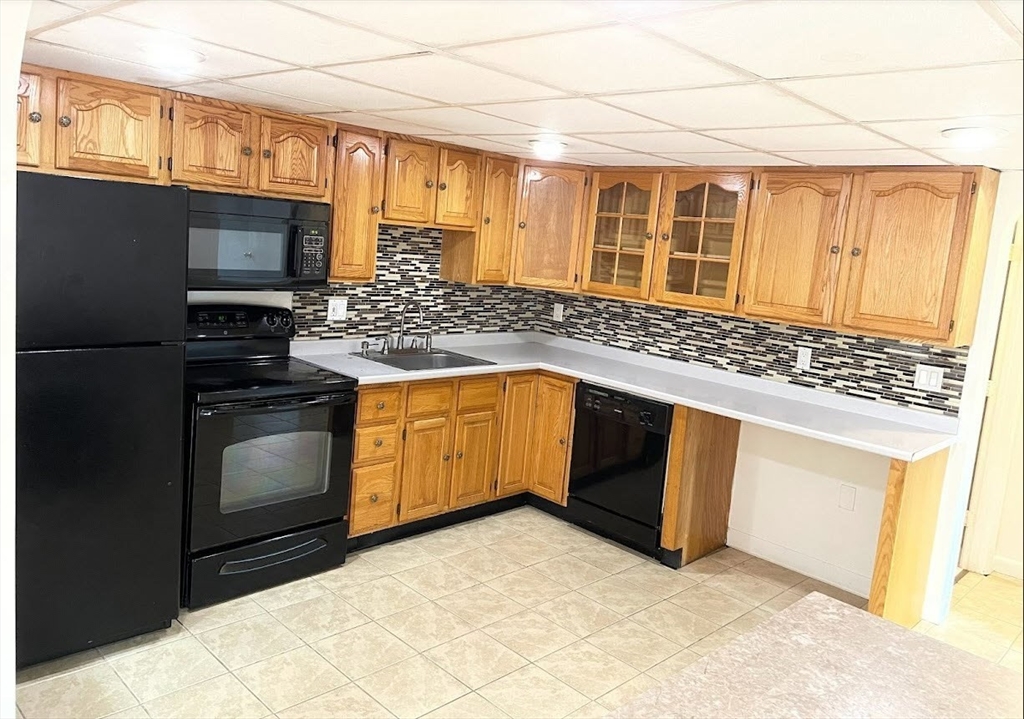 4 Shadowbrook Lane, Unit 6 Milford, MA 01757 - Photo 1 of 1