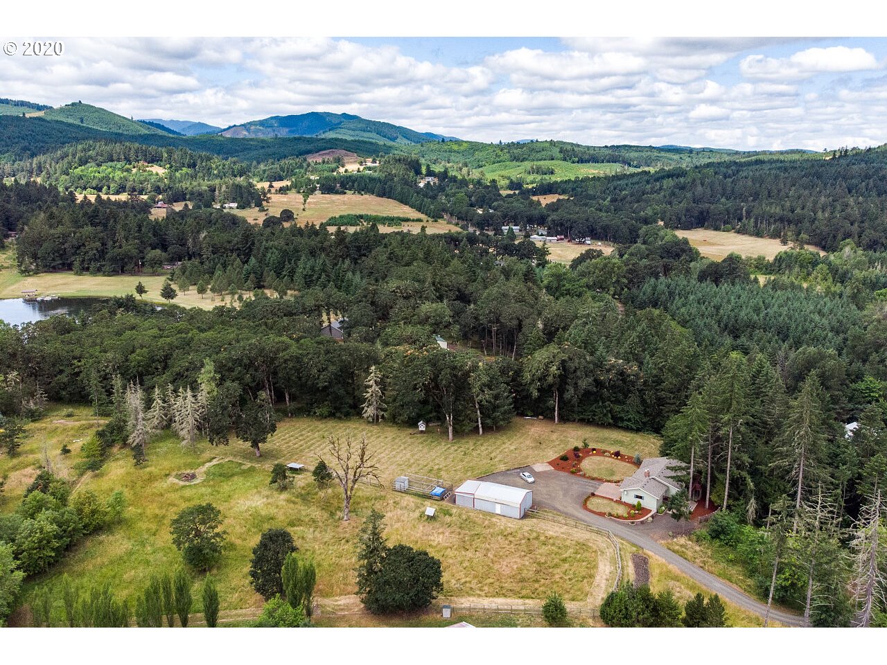16660 Brown Road Dallas, OR 97338 - Photo 4 of 32