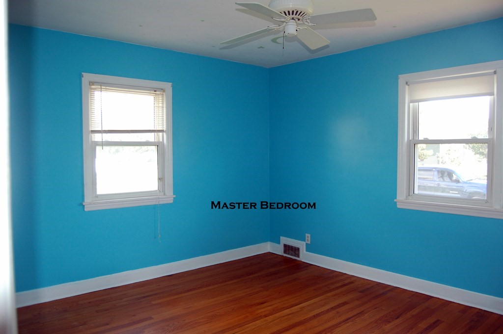 100 Derryfield Avenue Springfield, MA 01118 - Photo 13 of 22