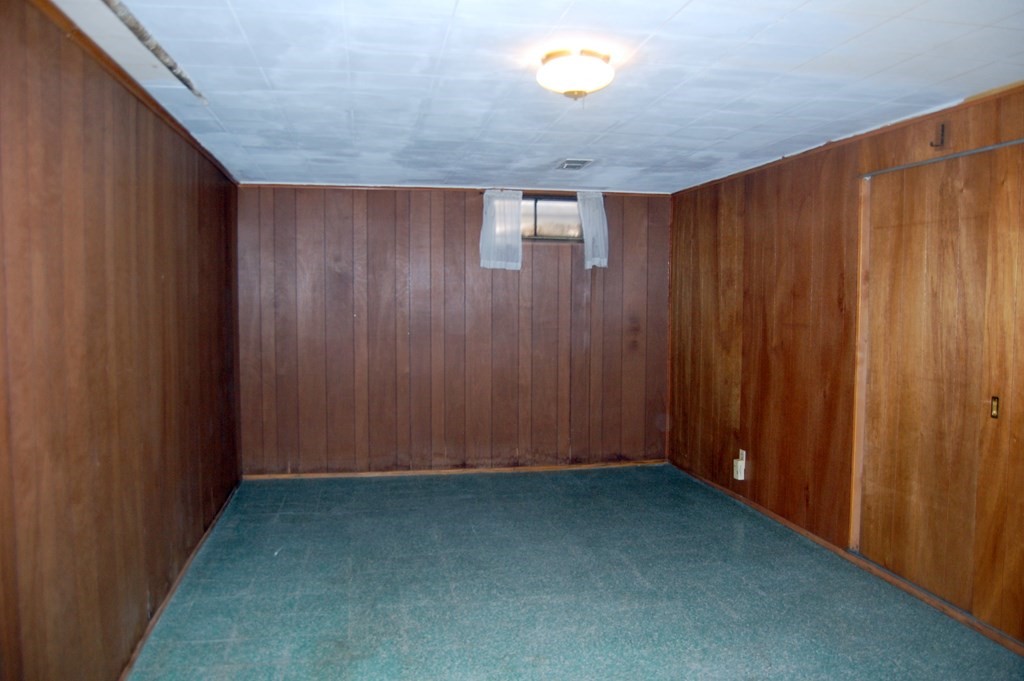 100 Derryfield Avenue Springfield, MA 01118 - Photo 20 of 22