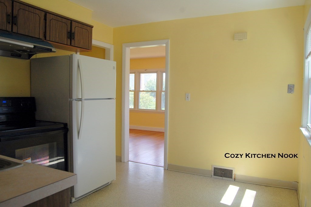 100 Derryfield Avenue Springfield, MA 01118 - Photo 8 of 22