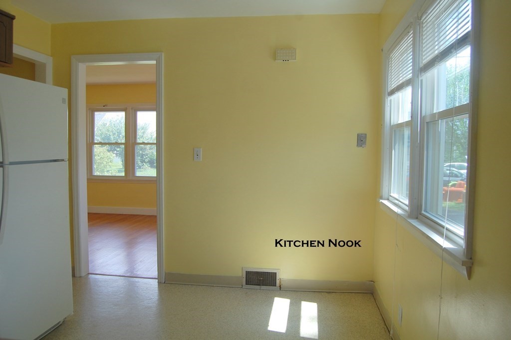 100 Derryfield Avenue Springfield, MA 01118 - Photo 9 of 22