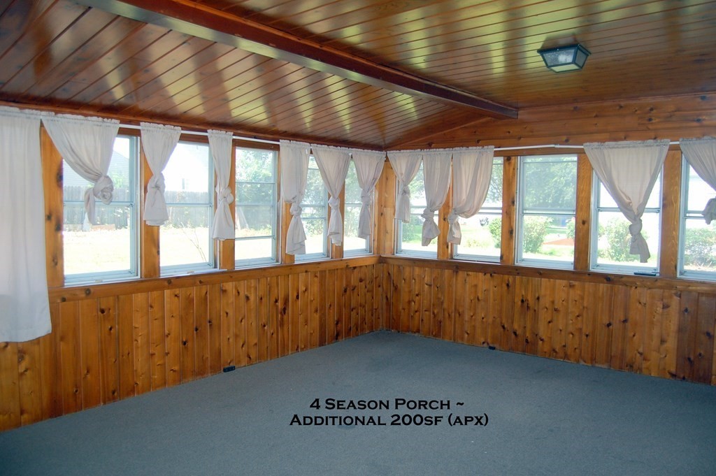 100 Derryfield Avenue Springfield, MA 01118 - Photo 10 of 22