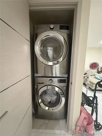 a close up view of washer and dryer