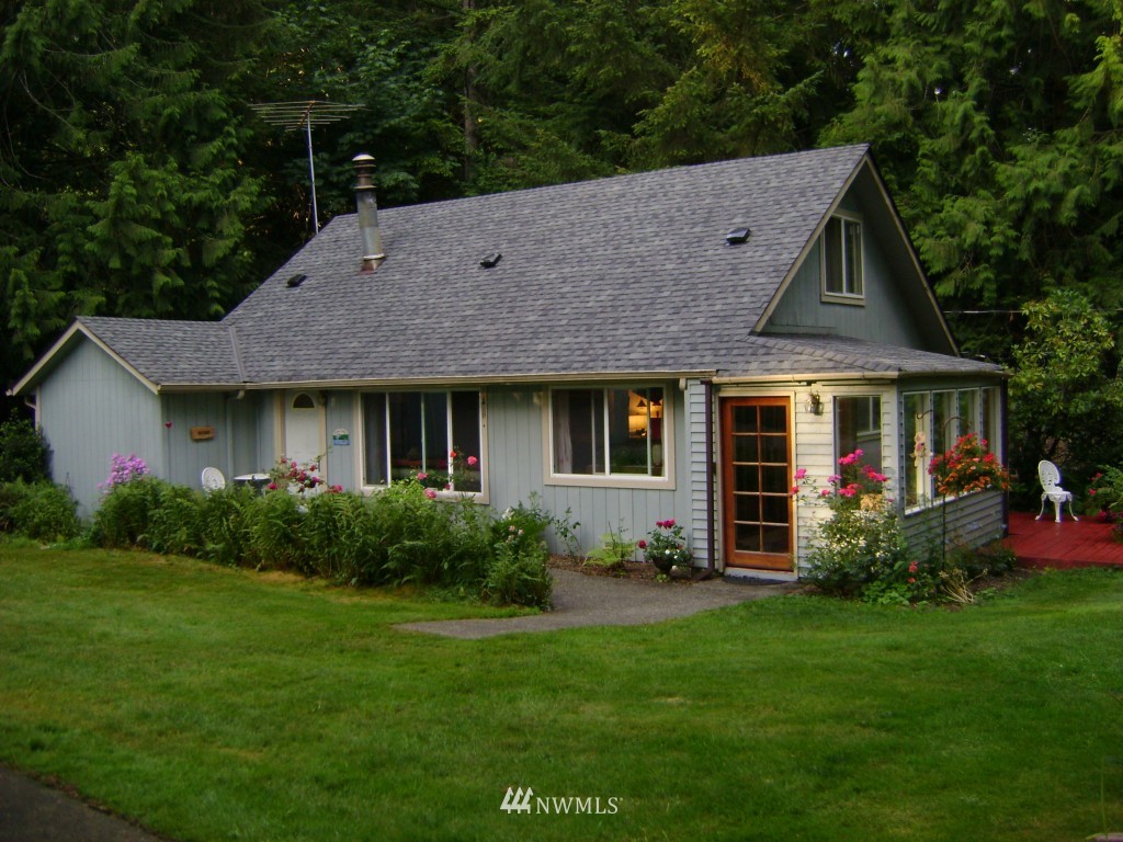 18836 Southeast 213th Street Renton, WA 98058 - Photo 1 of 20 Gallery Image 1