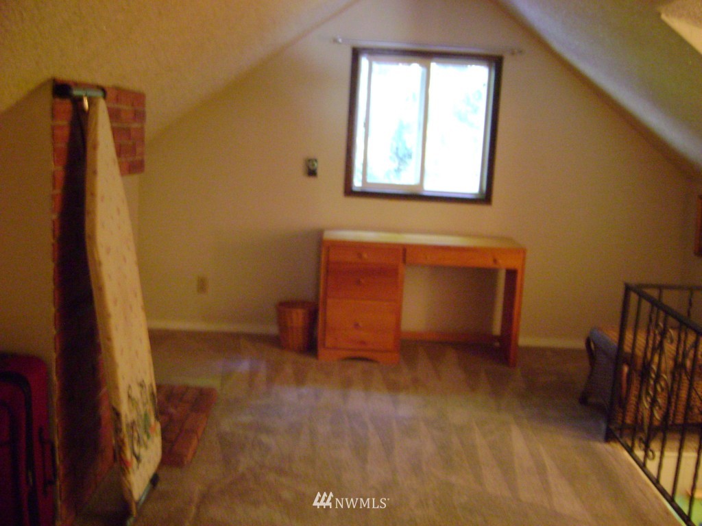 18836 Southeast 213th Street Renton, WA 98058 - Photo 13 of 20 Gallery Image 13