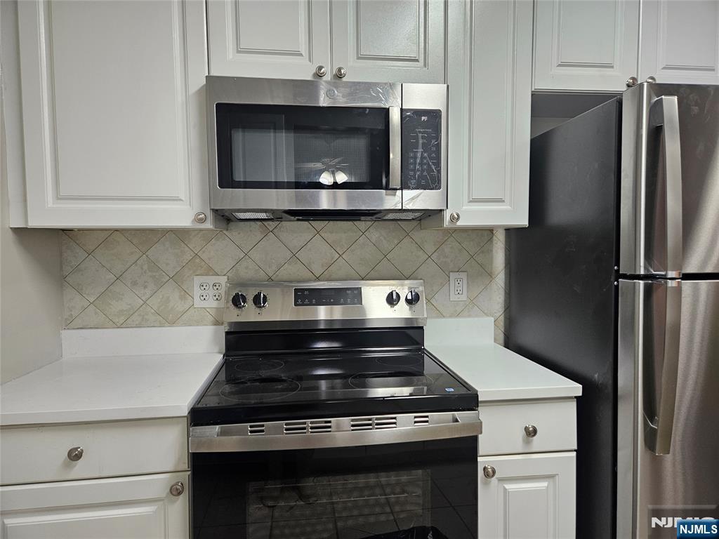905 River Road, Unit 224 Edgewater, NJ 07020 - Photo 3 of 21 Gallery Image 3